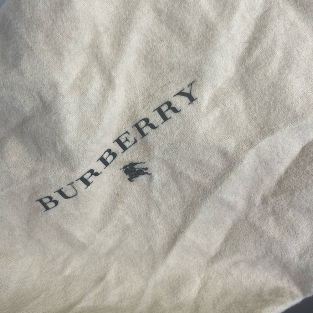 Small Burberry dust bag.